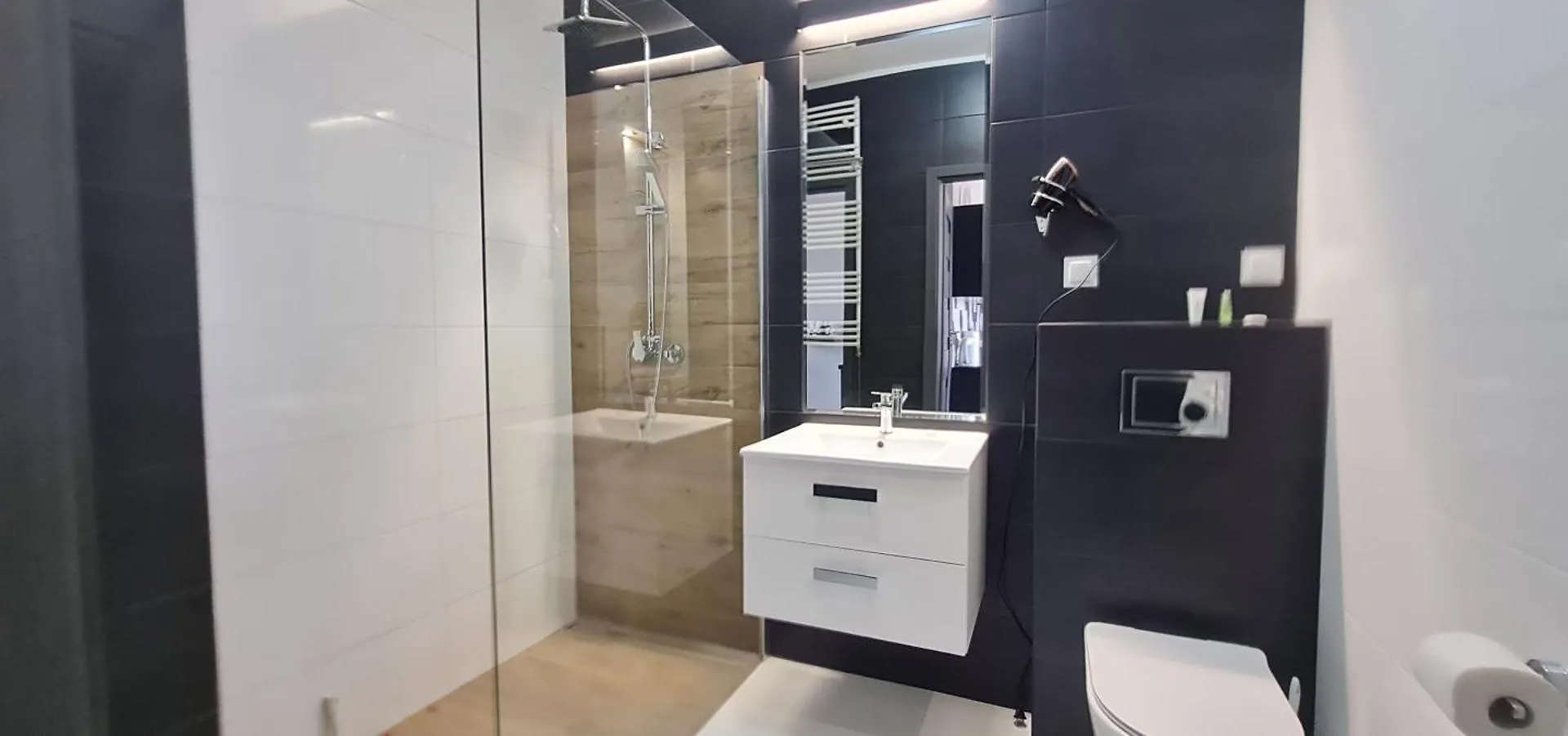 New Modern Warsaw Apartments